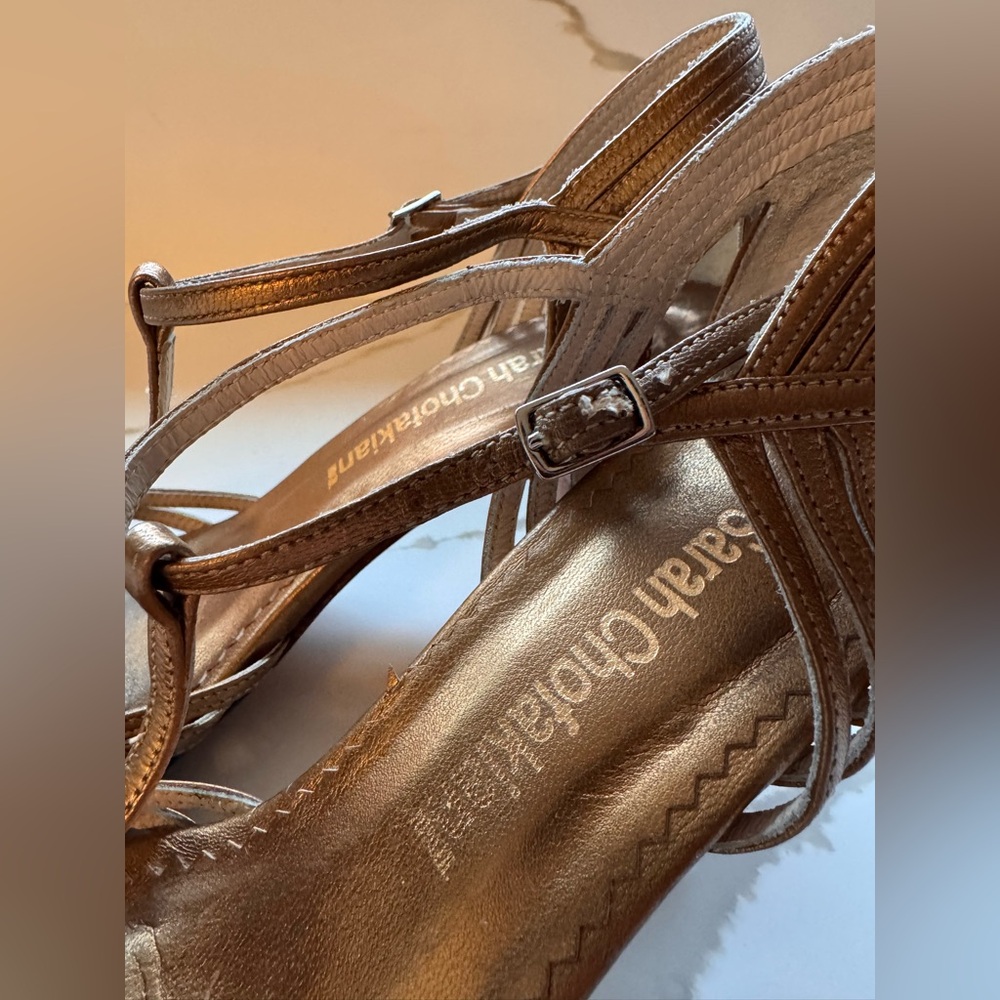 Sarah Chofakian Bronze Metallic Leather T-Strap Heels | US 8 (Brazil 6) - Picture 6 of 8